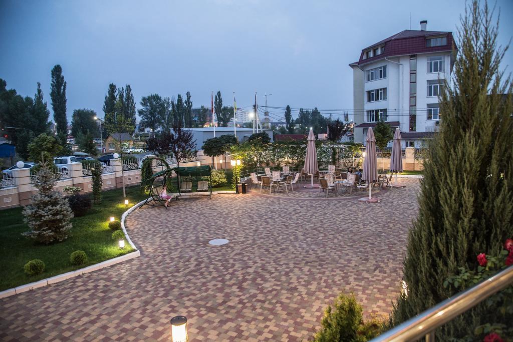 קייב Sofievsky Posad Hotel מראה חיצוני תמונה